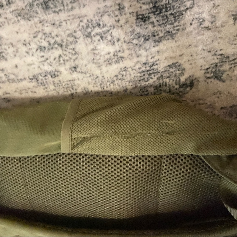 Olive Green Fabletics Backpack - Picture 5 of 9